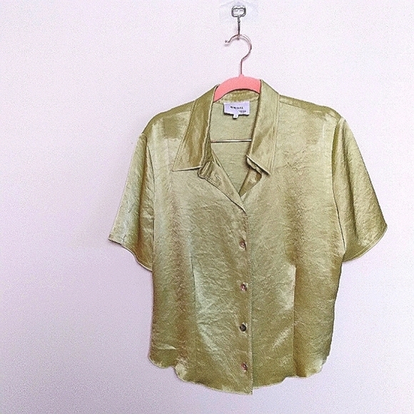 Nanushka Yellow Green Short Sleeve Collared Satin Button Up Shirt Size Large - Picture 1 of 9